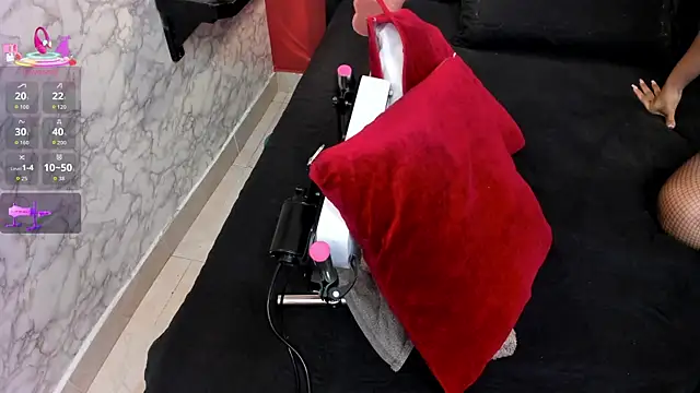 IVISBOUNCYASS online show from 04/11/26, 01:37