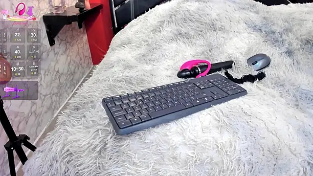 IVISBOUNCYASS online show from 04/20/26, 12:19