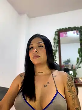 Snapshot of tinalove7 chatting on 11/08/25, 10:30 tinalove7 online show from 11/08/25, 10:30