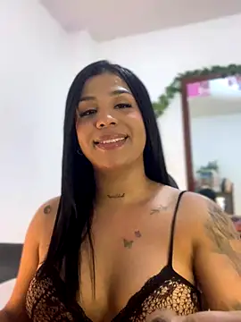 Snapshot of tinalove7 chatting on 11/12/25, 10:20 tinalove7 online show from 11/12/25, 10:20