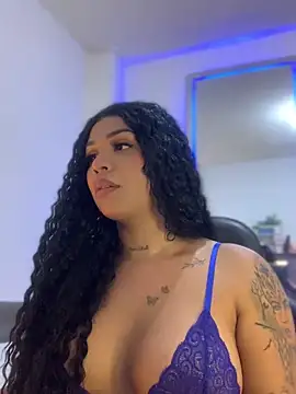 Snapshot of tinalove7 chatting on 12/14/25, 08:46 tinalove7 online show from 12/14/25, 08:46