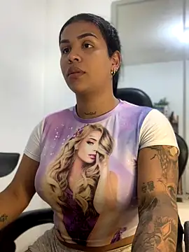 Snapshot of tinalove7 chatting on 12/16/25, 03:06 tinalove7 online show from 12/16/25, 03:06