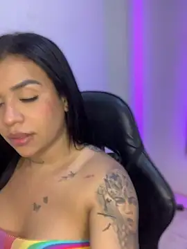 Snapshot of tinalove7 chatting on 06/11/26, 09:35 tinalove7 online show from 06/11/26, 09:35