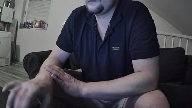 Snapshot of YourLoveBoyKevin chatting on 02/14/25, 12:30 YourLoveBoyKevin online show from 02/14/25, 12:30