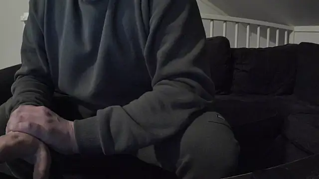 Snapshot of YourLoveBoyKevin chatting on 02/17/25, 08:47 YourLoveBoyKevin online show from 02/17/25, 08:47