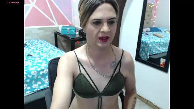 Snapshot of Dolldirtyxxx chatting on 03/22/25, 06:11 Dolldirtyxxx online show from 03/22/25, 06:11