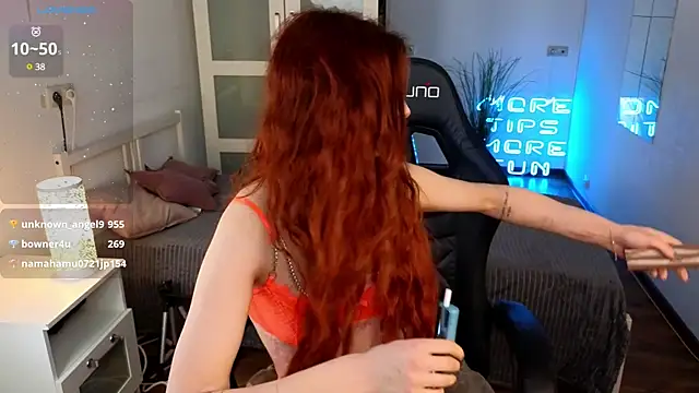 Snapshot of Katy_diamond_ chatting on 03/21/25, 08:39 Katy diamond online show from 03/21/25, 08:39