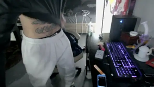 BadJewfucks online show from 12/17/25, 02:50