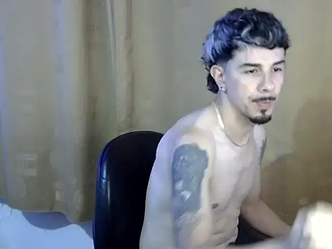 venusfranco 94 online show from 04/20/26, 05:54