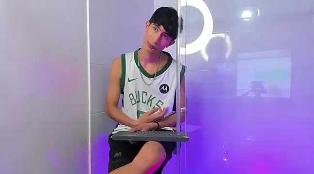 NovaaWheler online show from 02/13/25, 12:54