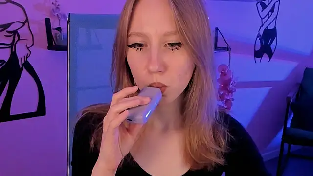 DariaTate online show from 09/18/25, 02:30