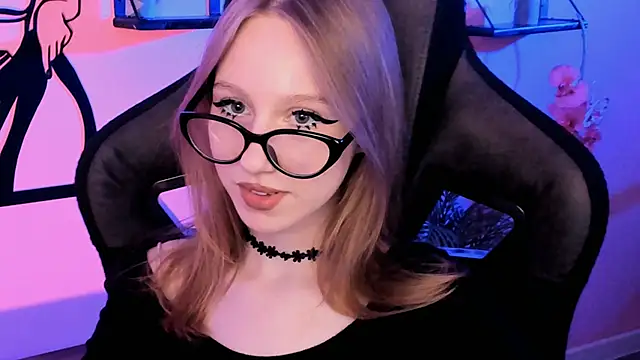 DariaTate online show from 10/19/25, 11:33