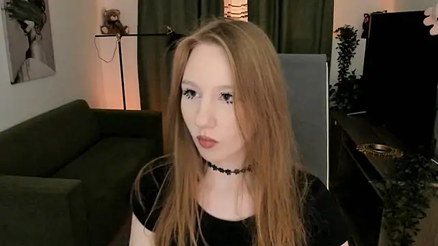 Snapshot of DariaTate chatting on 05/17/26, 11:39 DariaTate online show from 05/17/26, 11:39