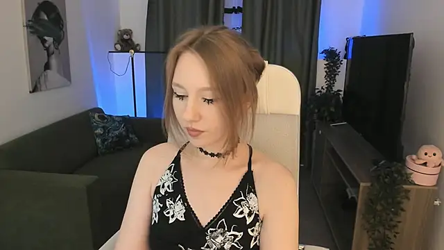 Snapshot of DariaTate chatting on 06/19/26, 09:46 DariaTate online show from 06/19/26, 09:46