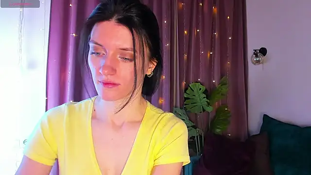 roxy riot  online show from 02/06/25, 06:40