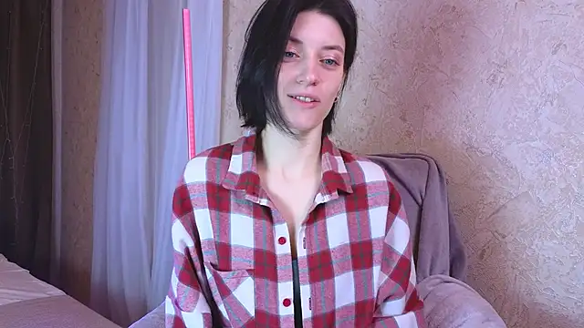 roxy riot  online show from 02/25/25, 01:30