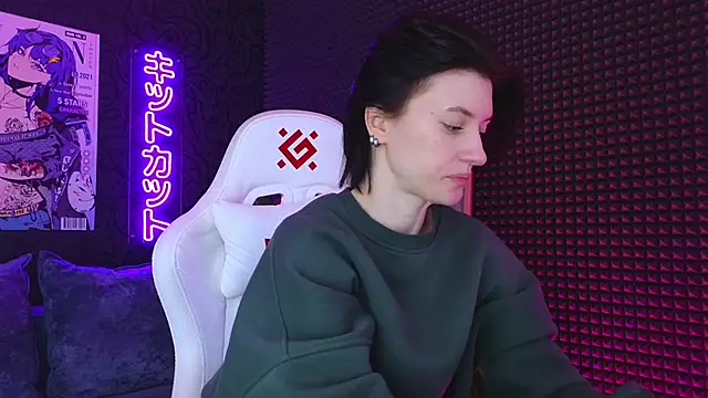 roxy riot  online show from 03/07/25, 01:31