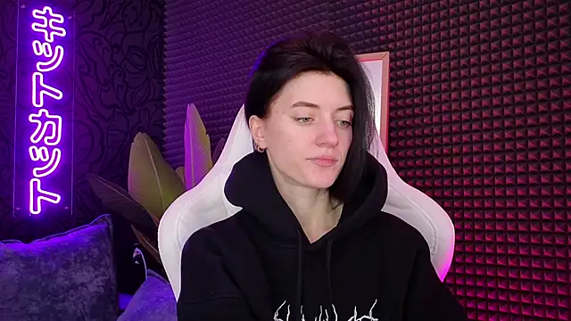 roxy riot  online show from 03/11/25, 04:43