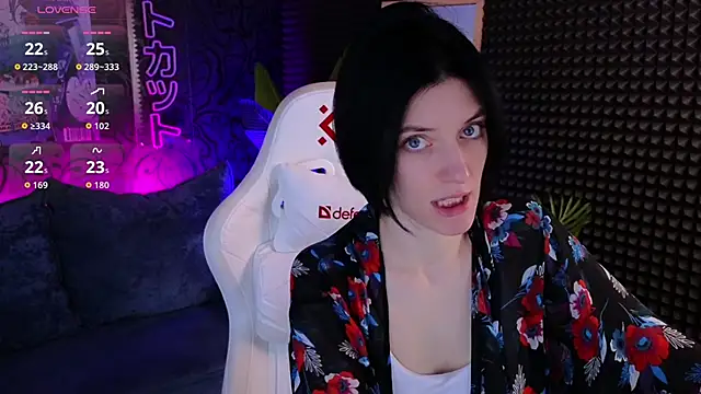 roxy riot  online show from 10/23/25, 01:27