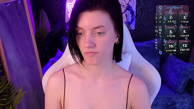 roxy riot  online show from 03/02/26, 07:15