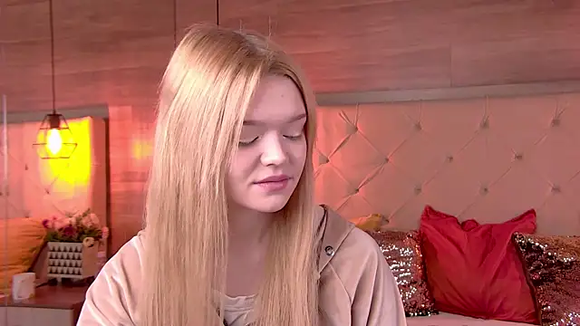 AdeleCartier online show from 02/10/25, 01:57