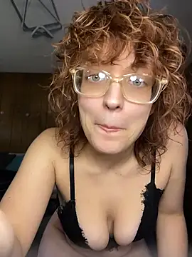 Snapshot of grassXass420 chatting on 05/28/26, 03:31 grassXass420 online show from 05/28/26, 03:31