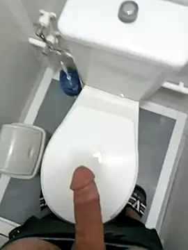 Snapshot of bigcockturk3 chatting on 02/16/25, 01:05 bigcockturk3 online show from 02/16/25, 01:05