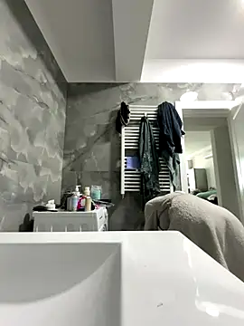 BonyBon29 online show from 10/28/25, 08:40