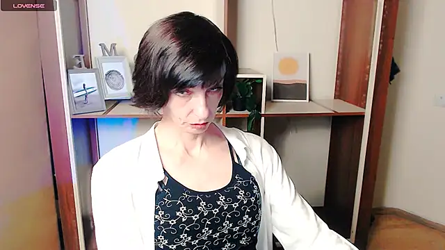  AngeliaFlow  online show from 10/15/25, 06:57