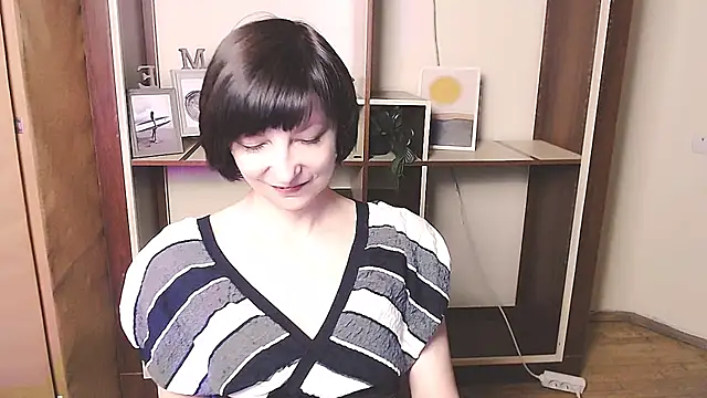  AngeliaFlow  online show from 04/22/26, 08:28