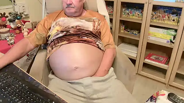 Snapshot of barenfan chatting on 12/20/25, 09:55 barenfan online show from 12/20/25, 09:55