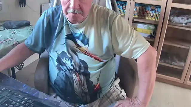 Snapshot of barenfan chatting on 01/17/26, 12:54 barenfan online show from 01/17/26, 12:54