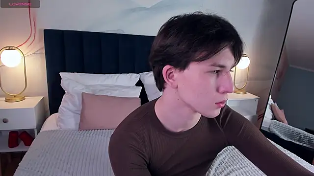 Snapshot of AdrianoAubert chatting on 03/10/25, 03:12 AdrianoAubert online show from 03/10/25, 03:12