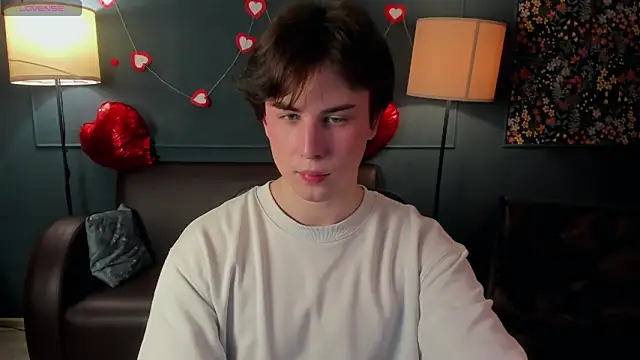 AdrianoAubert online show from 02/17/26, 05:04