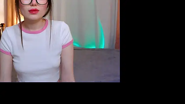 Snapshot of CelestialEwa chatting on 03/08/25, 05:33 CelestialEwa online show from 03/08/25, 05:33