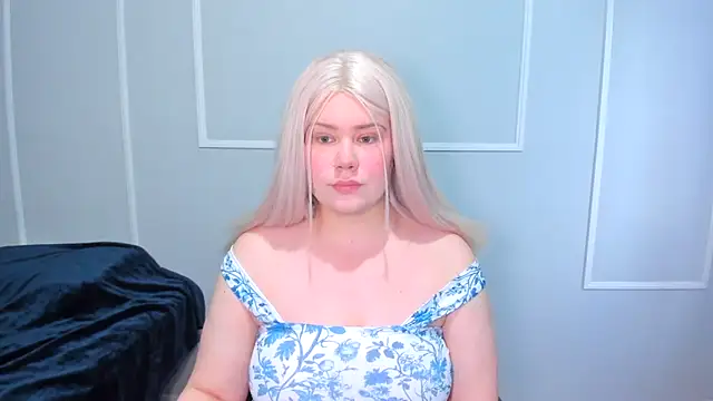  leana  online show from 12/04/25, 07:55