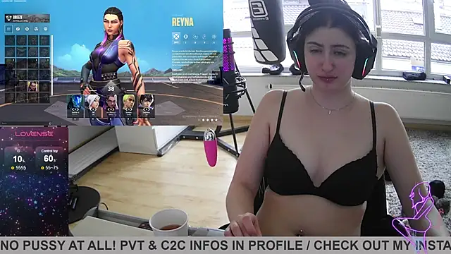 Snapshot of Gamergirl-Linela chatting on 02/12/25, 10:46 Gamergirl-Linela online show from 02/12/25, 10:46