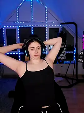 Snapshot of Gamergirl-Linela chatting on 02/12/25, 06:09 Gamergirl-Linela online show from 02/12/25, 06:09