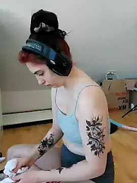 Snapshot of Gamergirl-Linela chatting on 02/18/25, 09:32 Gamergirl-Linela online show from 02/18/25, 09:32