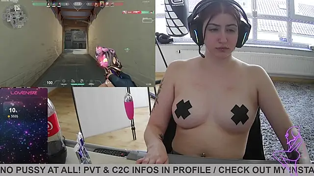 Snapshot of Gamergirl-Linela chatting on 02/20/25, 03:19 Gamergirl-Linela online show from 02/20/25, 03:19