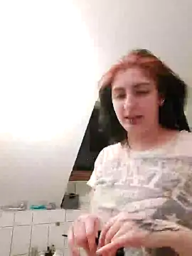 Snapshot of Gamergirl-Linela chatting on 03/06/25, 08:16 Gamergirl-Linela online show from 03/06/25, 08:16