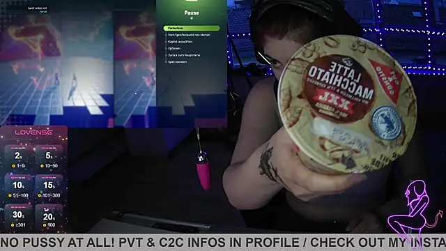 Snapshot of Gamergirl-Linela chatting on 03/13/25, 05:33 Gamergirl-Linela online show from 03/13/25, 05:33