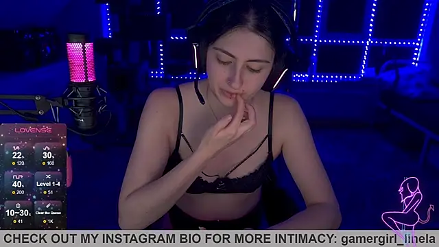 Snapshot of Gamergirl-Linela chatting on 09/21/25, 11:28 Gamergirl-Linela online show from 09/21/25, 11:28