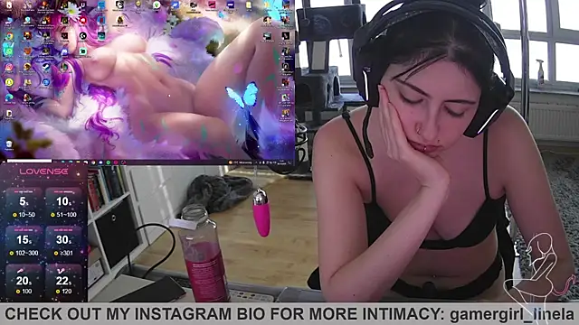 Snapshot of Gamergirl-Linela chatting on 10/02/25, 03:19 Gamergirl-Linela online show from 10/02/25, 03:19