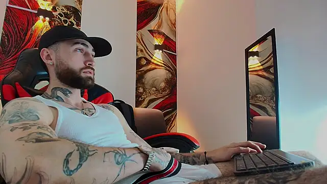 Luke davis01 online show from 12/05/25, 01:20