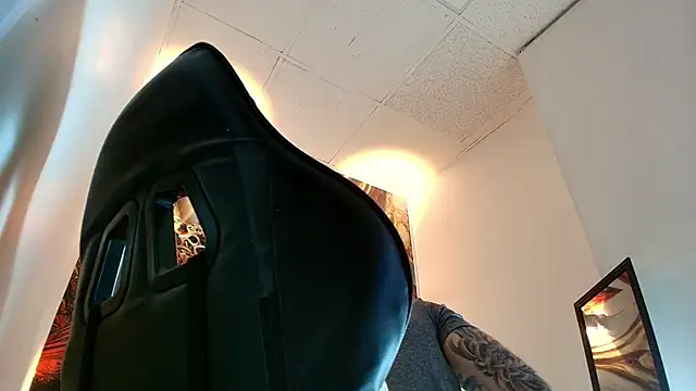 Luke davis01 online show from 04/16/26, 01:01