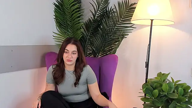 Snapshot of PortiaBellew chatting on 02/05/25, 08:43 PortiaBellew online show from 02/05/25, 08:43