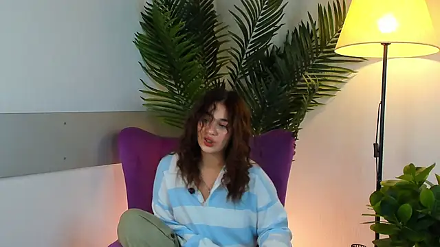 Snapshot of PortiaBellew chatting on 02/07/25, 01:53 PortiaBellew online show from 02/07/25, 01:53