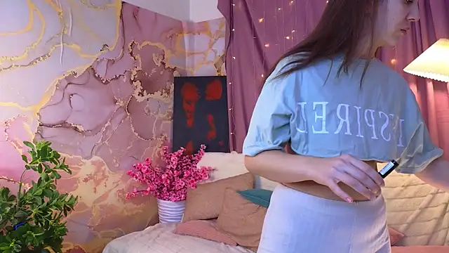 Snapshot of PortiaBellew chatting on 02/13/25, 07:24 PortiaBellew online show from 02/13/25, 07:24