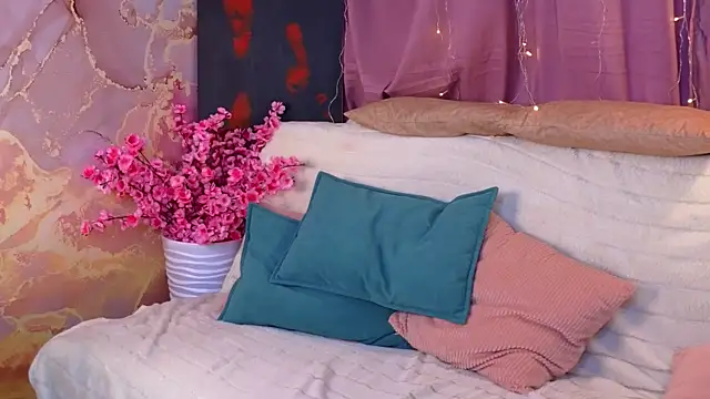 Snapshot of PortiaBellew chatting on 02/13/25, 10:34 PortiaBellew online show from 02/13/25, 10:34